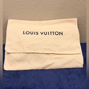 Louis Vuitton Medium Top Flap Cream Dust Bag (W 14.75in x H 10.5in)
